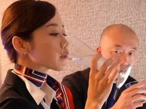 Lén lút với cô em vợ yêu tương lai