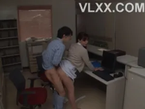 Người vợ mở tiệm mát xa tại nhà bị gã nhà sát bên dơ bẩn đến trả thù
