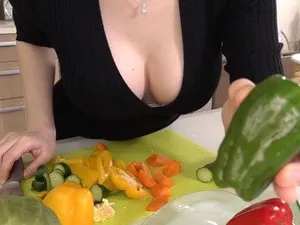 Call sex với cô bạn gái và cái kết bị em trai nhìn thấy