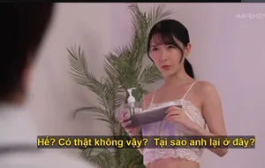 Cô giáo tốt bụng bảo vệ cậu học trò bởi đám đầu gấu